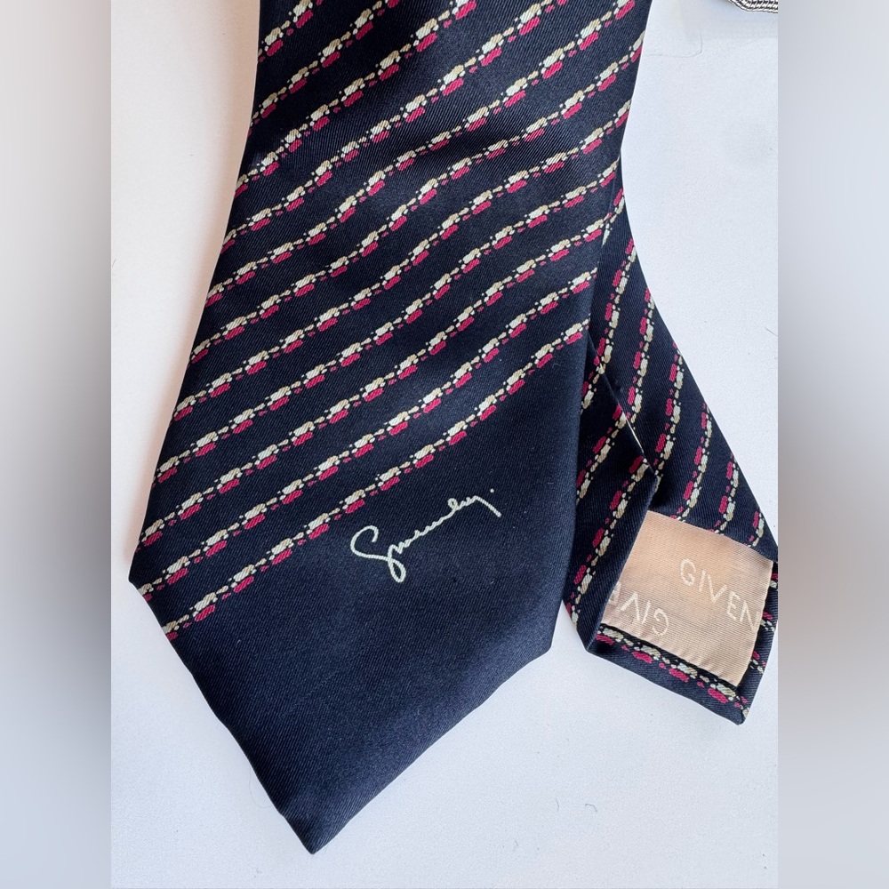 Givenchy Gentleman Paris Tie